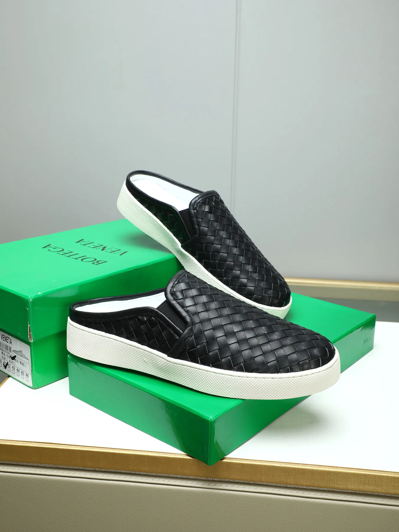 Men's shoes 💰440 [Half drag series] BOTTEG* VENET* - high-end boutique Size: 38-44 (45 customized) BV new product, first-layer cowhide artificially woven classic style harmoniously blends with contemporary fashion temperament, rubber soles are light and flexible, water-dyed sheepskin pads! [Taobao, Tmall, and live streaming are the first choices]